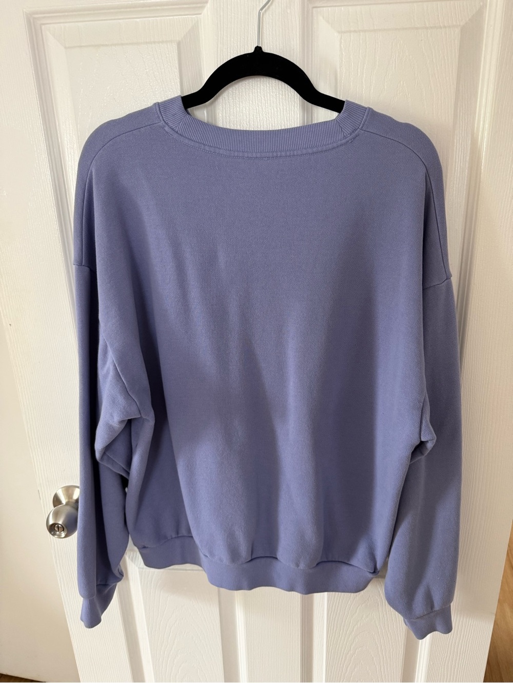 ALO Yoga Lavender Crew Sweatshirt - Picture 2 of 2